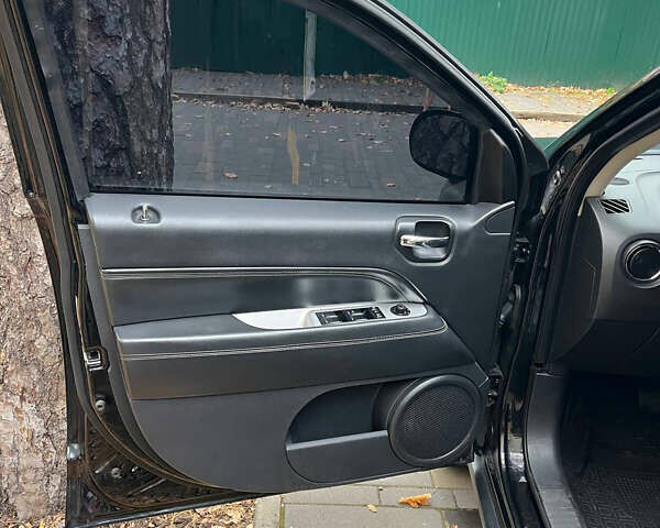 Джип Компас, объемом двигателя 2.36 л и пробегом 245 тыс. км за 9000 $, фото 7 на Automoto.ua