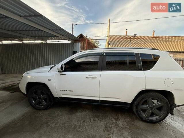 Джип Компас, объемом двигателя 2 л и пробегом 144 тыс. км за 10600 $, фото 10 на Automoto.ua