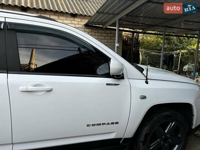 Джип Компас, объемом двигателя 2 л и пробегом 144 тыс. км за 10600 $, фото 9 на Automoto.ua
