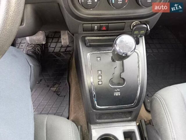 Джип Compass, об'ємом двигуна 2.36 л та пробігом 232 тис. км за 10500 $, фото 10 на Automoto.ua