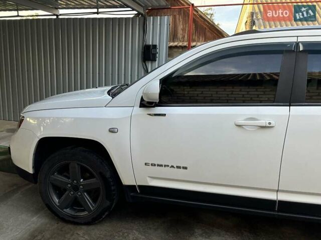 Джип Компас, объемом двигателя 2 л и пробегом 144 тыс. км за 10600 $, фото 7 на Automoto.ua