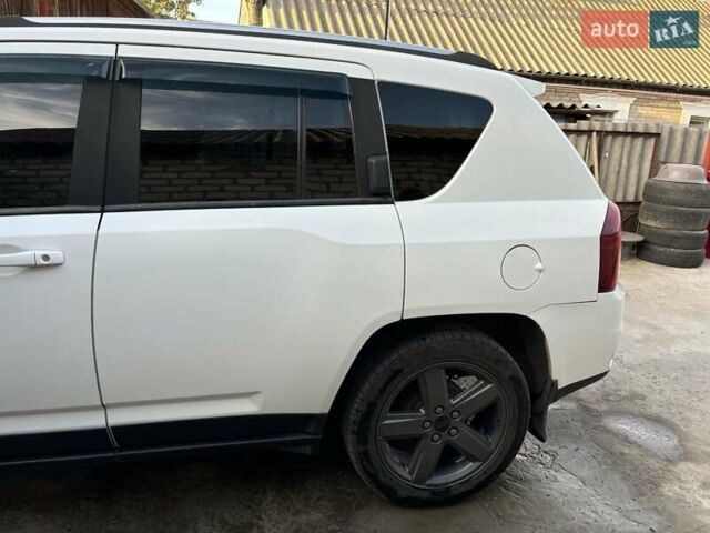 Джип Компас, объемом двигателя 2 л и пробегом 144 тыс. км за 10600 $, фото 4 на Automoto.ua