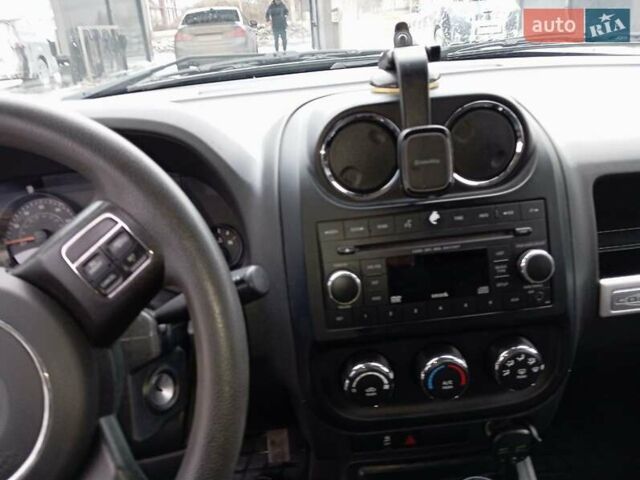 Джип Compass, об'ємом двигуна 2.36 л та пробігом 232 тис. км за 10500 $, фото 9 на Automoto.ua