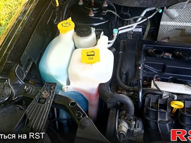 Джип Компас, объемом двигателя 2 л и пробегом 107 тыс. км за 10050 $, фото 3 на Automoto.ua