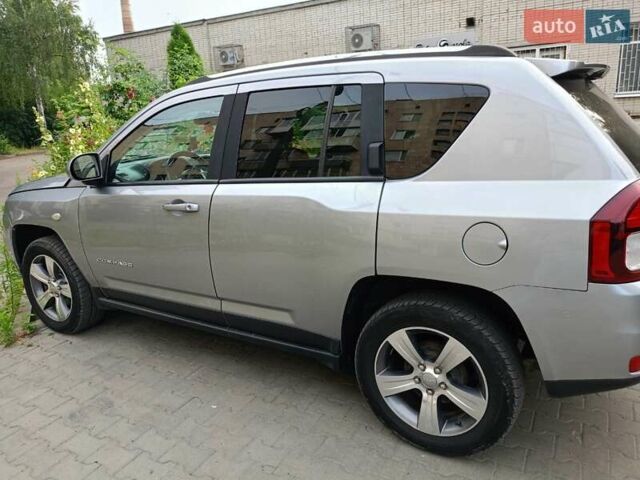 Джип Компас, объемом двигателя 2 л и пробегом 170 тыс. км за 10500 $, фото 5 на Automoto.ua