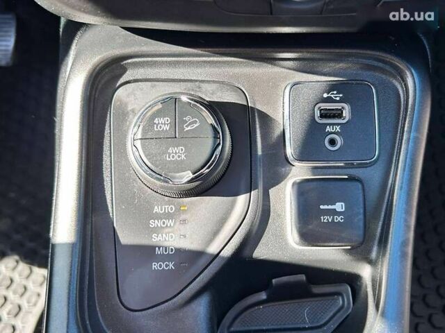 Джип Компас, объемом двигателя 2.4 л и пробегом 136 тыс. км за 16000 $, фото 26 на Automoto.ua