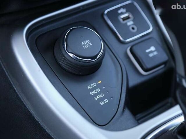 Джип Compass, об'ємом двигуна 2.4 л та пробігом 90 тис. км за 15900 $, фото 20 на Automoto.ua
