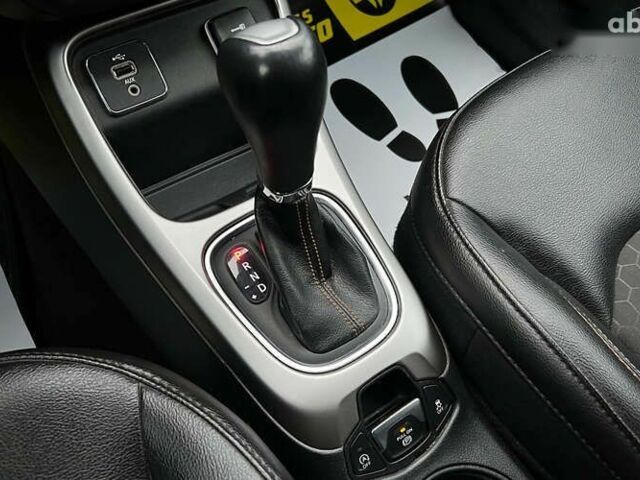 Джип Compass, об'ємом двигуна 2.4 л та пробігом 92 тис. км за 17200 $, фото 17 на Automoto.ua