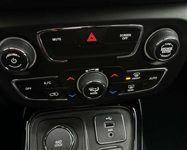 Джип Компас, объемом двигателя 2.4 л и пробегом 216 тыс. км за 14200 $, фото 29 на Automoto.ua