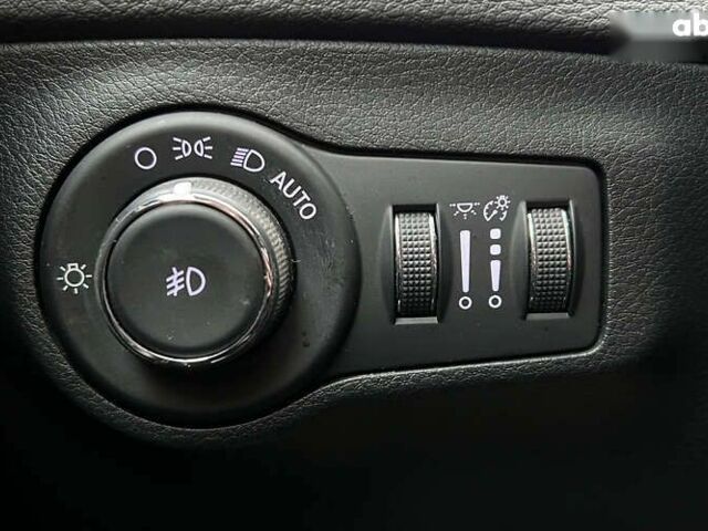 Джип Compass, об'ємом двигуна 2.4 л та пробігом 92 тис. км за 17200 $, фото 18 на Automoto.ua