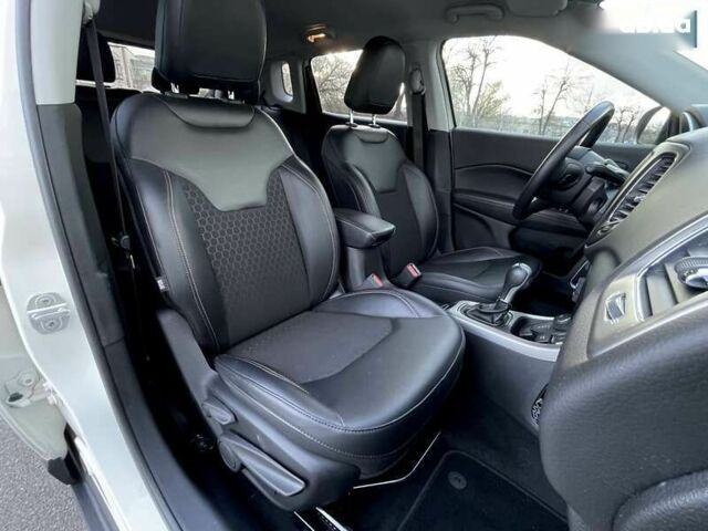 Джип Компас, объемом двигателя 2.4 л и пробегом 63 тыс. км за 15500 $, фото 12 на Automoto.ua