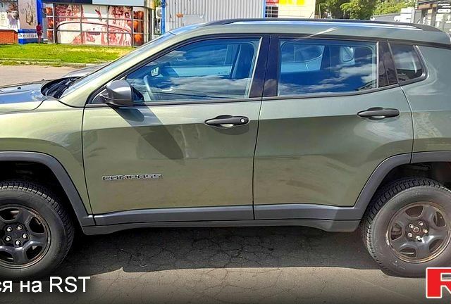 Джип Compass, об'ємом двигуна 2.4 л та пробігом 181 тис. км за 13500 $, фото 1 на Automoto.ua