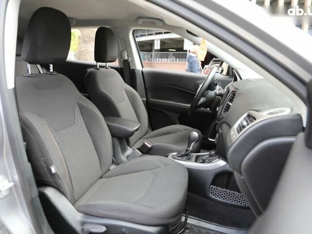 Джип Компас, объемом двигателя 2.4 л и пробегом 34 тыс. км за 16000 $, фото 9 на Automoto.ua