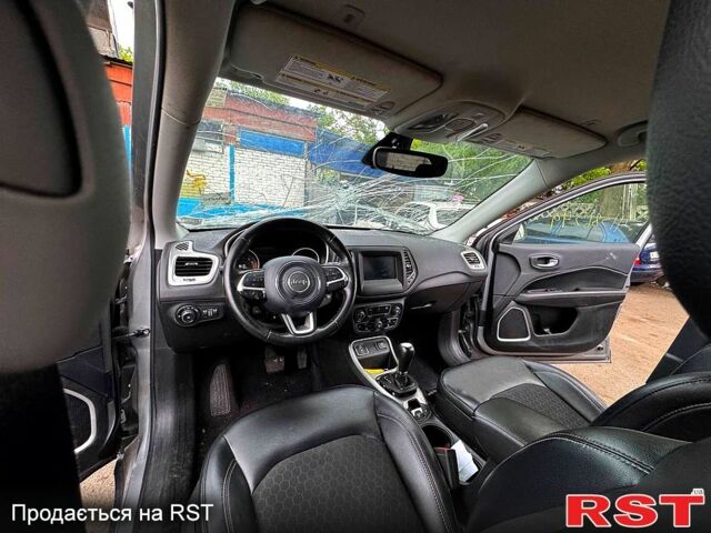 Джип Компас, объемом двигателя 2.4 л и пробегом 140 тыс. км за 9200 $, фото 2 на Automoto.ua