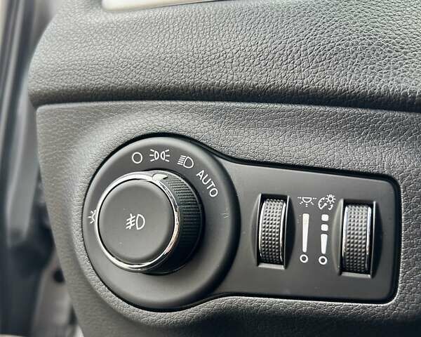 Джип Compass, об'ємом двигуна 2.4 л та пробігом 36 тис. км за 16700 $, фото 28 на Automoto.ua