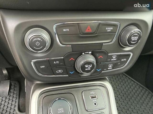 Джип Compass, об'ємом двигуна 2.4 л та пробігом 127 тис. км за 14900 $, фото 18 на Automoto.ua