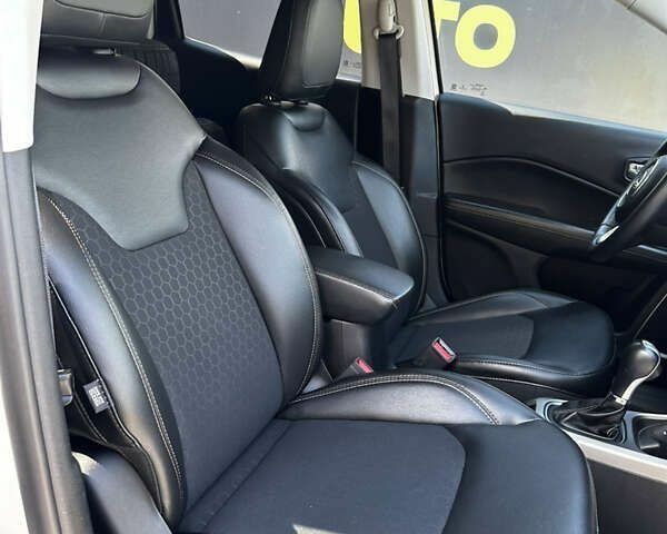 Джип Compass, об'ємом двигуна 0 л та пробігом 64 тис. км за 15000 $, фото 13 на Automoto.ua