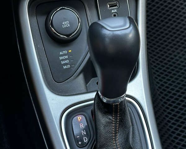 Джип Compass, об'ємом двигуна 0 л та пробігом 64 тис. км за 15000 $, фото 12 на Automoto.ua