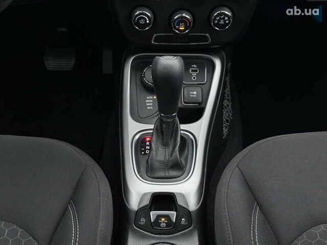 Джип Compass, об'ємом двигуна 2.4 л та пробігом 80 тис. км за 13450 $, фото 26 на Automoto.ua