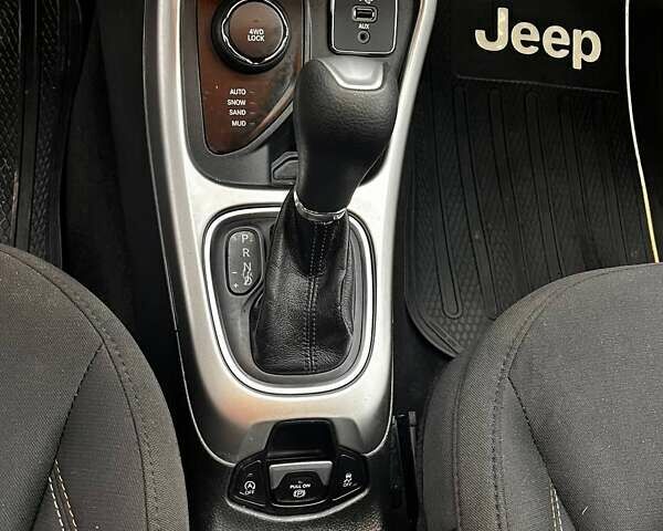 Джип Компас, объемом двигателя 2.4 л и пробегом 224 тыс. км за 10800 $, фото 13 на Automoto.ua