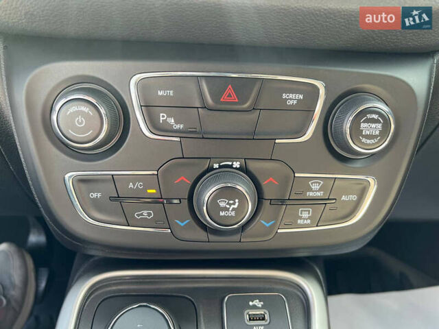 Джип Compass, об'ємом двигуна 2.4 л та пробігом 117 тис. км за 14500 $, фото 33 на Automoto.ua