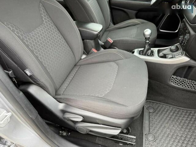 Джип Compass, об'ємом двигуна 2.4 л та пробігом 127 тис. км за 14900 $, фото 24 на Automoto.ua