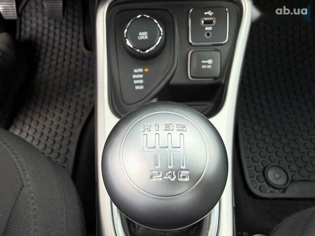 Джип Compass, об'ємом двигуна 2.4 л та пробігом 127 тис. км за 14900 $, фото 21 на Automoto.ua