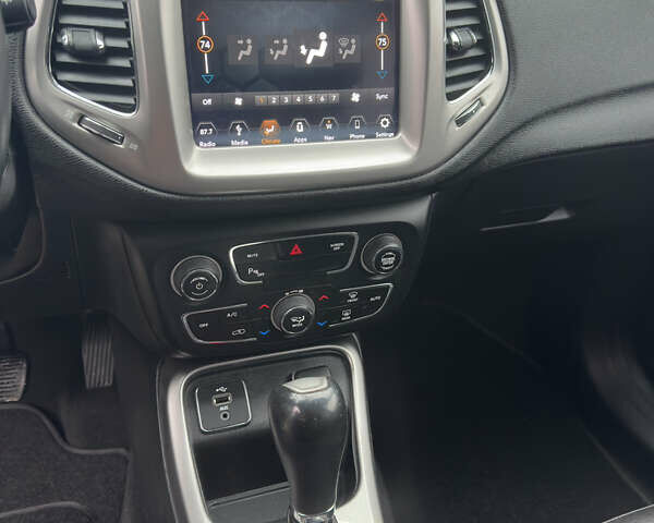 Джип Compass, об'ємом двигуна 2.4 л та пробігом 143 тис. км за 13200 $, фото 19 на Automoto.ua