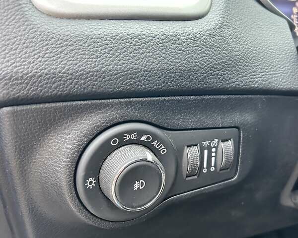 Джип Compass, об'ємом двигуна 2.4 л та пробігом 61 тис. км за 16000 $, фото 23 на Automoto.ua