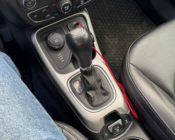 Джип Compass, об'ємом двигуна 2.36 л та пробігом 115 тис. км за 14500 $, фото 10 на Automoto.ua