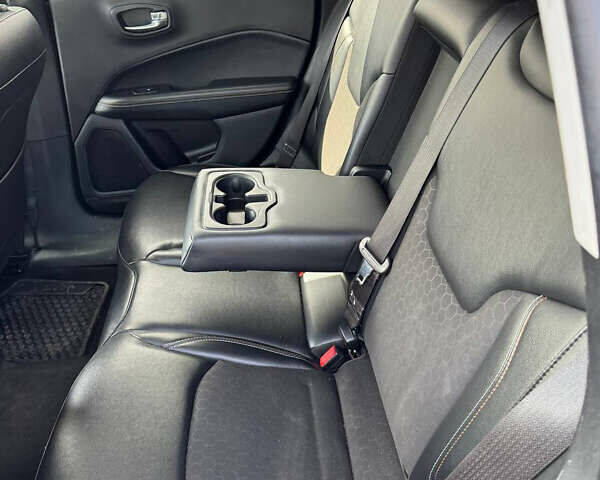 Джип Compass, об'ємом двигуна 2.36 л та пробігом 115 тис. км за 14500 $, фото 6 на Automoto.ua