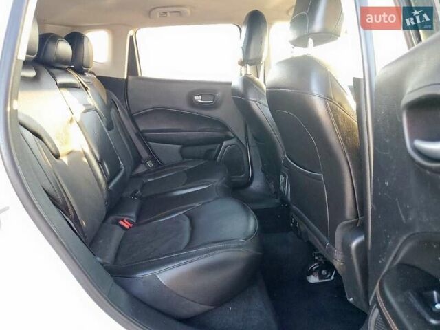 Джип Компас, объемом двигателя 2.36 л и пробегом 130 тыс. км за 3600 $, фото 2 на Automoto.ua