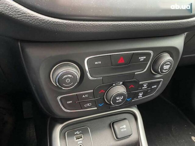 Джип Компас, объемом двигателя 2.4 л и пробегом 106 тыс. км за 15300 $, фото 15 на Automoto.ua