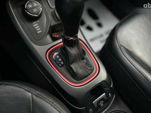 Джип Compass, об'ємом двигуна 0 л та пробігом 140 тис. км за 16800 $, фото 18 на Automoto.ua
