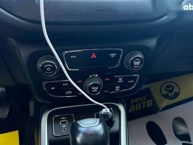 Джип Компас, объемом двигателя 2.4 л и пробегом 110 тыс. км за 15500 $, фото 17 на Automoto.ua