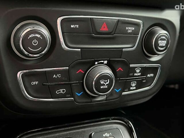 Джип Компас, объемом двигателя 2.4 л и пробегом 89 тыс. км за 16500 $, фото 22 на Automoto.ua