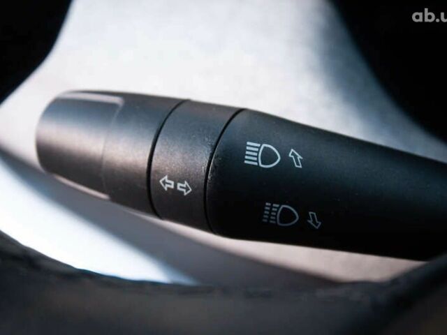 Джип Компас, объемом двигателя 2 л и пробегом 53 тыс. км за 21800 $, фото 25 на Automoto.ua