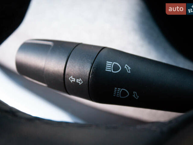 Джип Compass, об'ємом двигуна 2 л та пробігом 53 тис. км за 21800 $, фото 25 на Automoto.ua