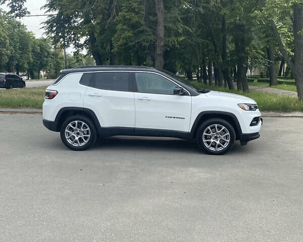 Джип Компас, объемом двигателя 0 л и пробегом 2 тыс. км за 24000 $, фото 4 на Automoto.ua