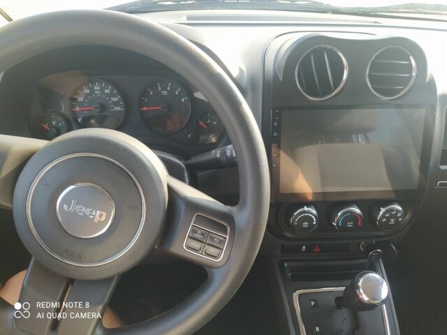 Серый Джип Компас, объемом двигателя 2 л и пробегом 150 тыс. км за 10000 $, фото 7 на Automoto.ua