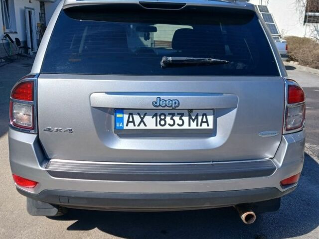 Сірий Джип Compass, об'ємом двигуна 2.4 л та пробігом 310 тис. км за 9500 $, фото 2 на Automoto.ua