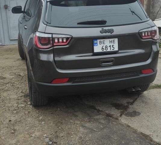 Серый Джип Компас, объемом двигателя 2.4 л и пробегом 201 тыс. км за 14500 $, фото 5 на Automoto.ua