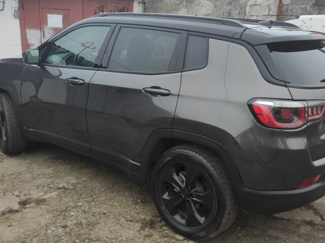 Серый Джип Компас, объемом двигателя 2.4 л и пробегом 201 тыс. км за 14500 $, фото 2 на Automoto.ua