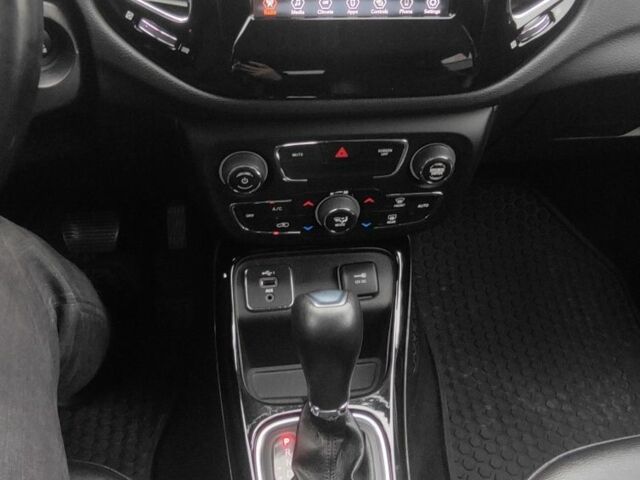 Серый Джип Компас, объемом двигателя 2.4 л и пробегом 201 тыс. км за 14500 $, фото 14 на Automoto.ua