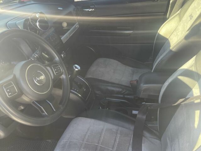 Сірий Джип Compass, об'ємом двигуна 2.4 л та пробігом 1000 тис. км за 6072 $, фото 6 на Automoto.ua