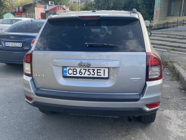 Серый Джип Компас, объемом двигателя 2.4 л и пробегом 198 тыс. км за 9300 $, фото 2 на Automoto.ua