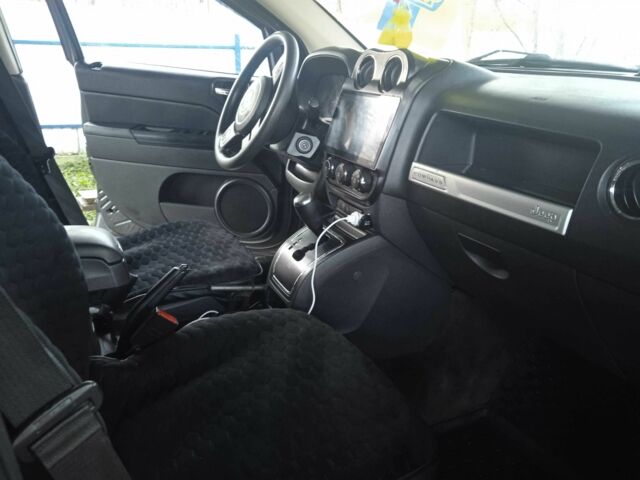 Сірий Джип Compass, об'ємом двигуна 2.4 л та пробігом 137 тис. км за 9000 $, фото 9 на Automoto.ua