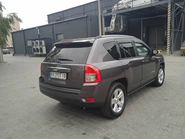 Сірий Джип Compass, об'ємом двигуна 2.4 л та пробігом 137 тис. км за 9000 $, фото 3 на Automoto.ua
