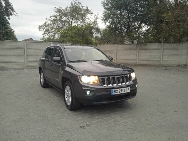 Сірий Джип Compass, об'ємом двигуна 2.4 л та пробігом 137 тис. км за 9000 $, фото 1 на Automoto.ua