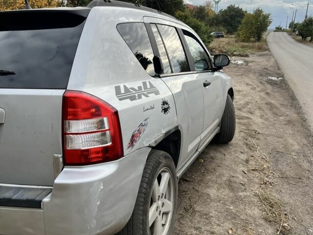 Сірий Джип Compass, об'ємом двигуна 2 л та пробігом 310 тис. км за 3378 $, фото 4 на Automoto.ua